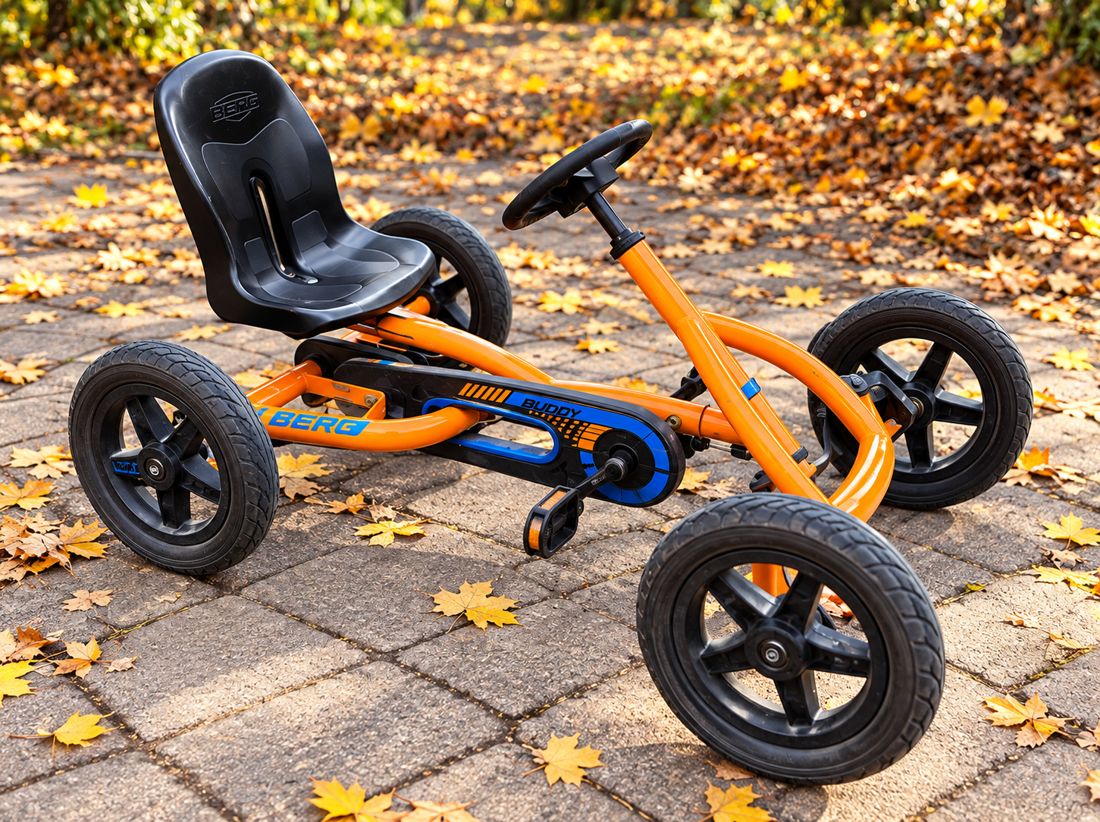 Orangefarbenes Bambini-Kart Berg Buddy